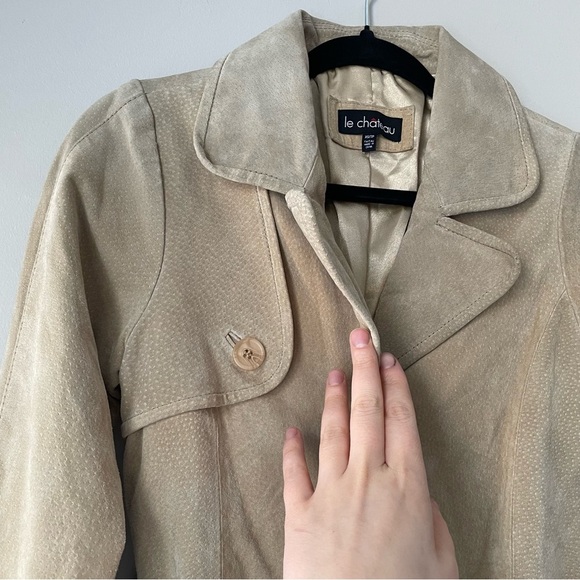Le Chateau Tan Trench Coat - Picture 4 of 14